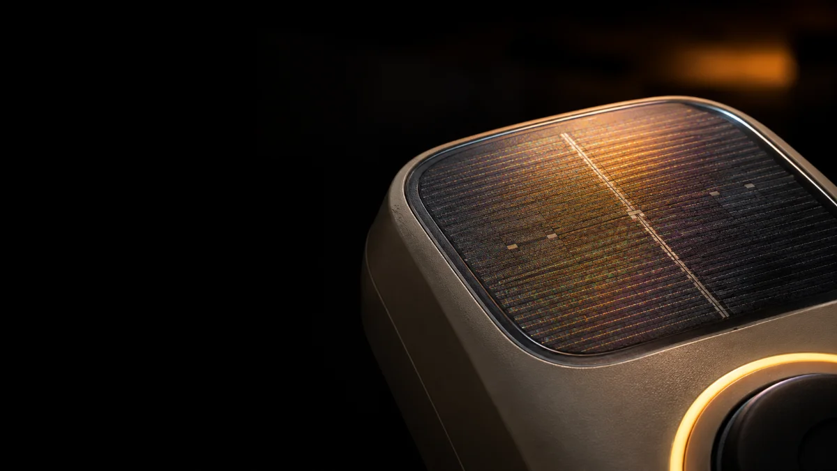 Gros plan de la cellule photovoltaïque organique du bouton SUN-Link